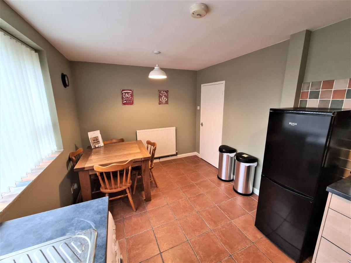 3 Bedroom Apartment Coventry - Hosted By Coventry Accommodation Екстериор снимка