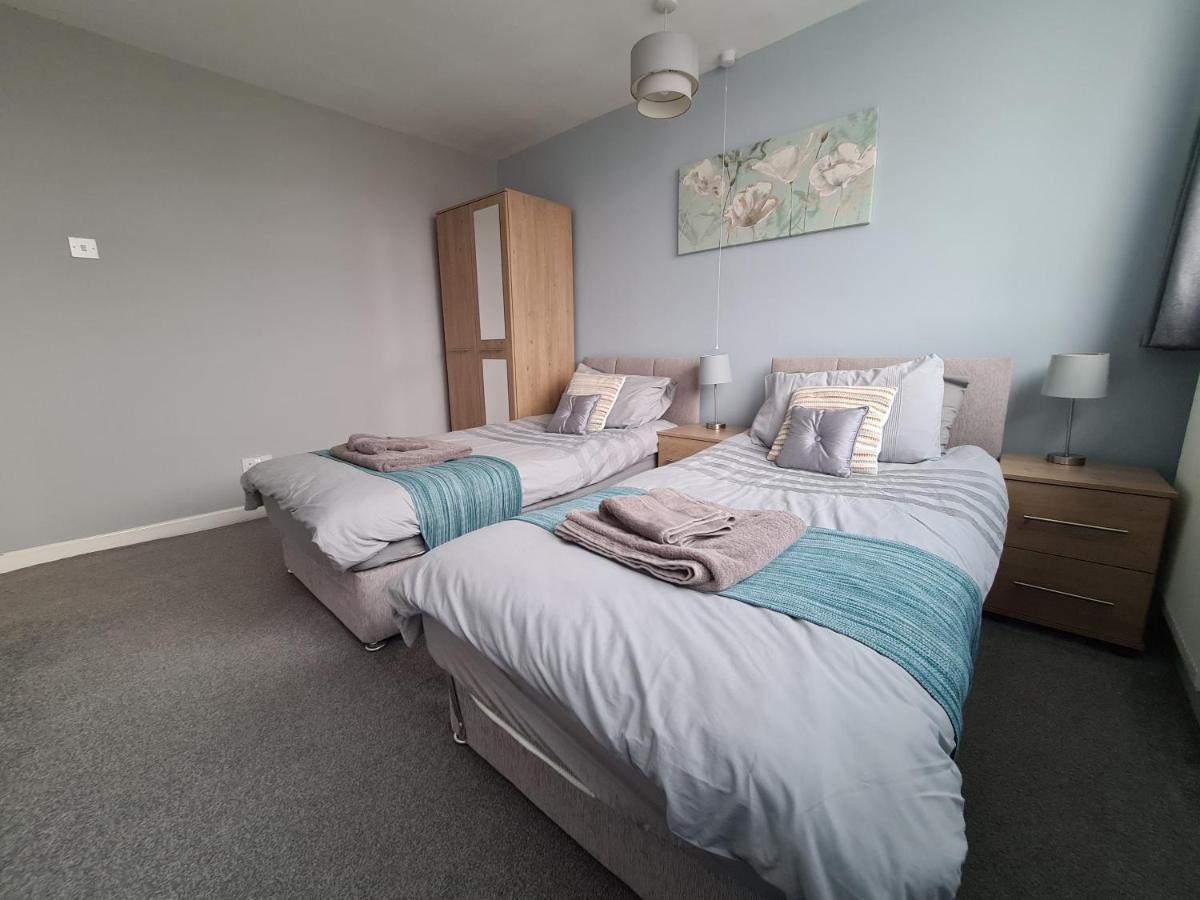 3 Bedroom Apartment Coventry - Hosted By Coventry Accommodation Екстериор снимка
