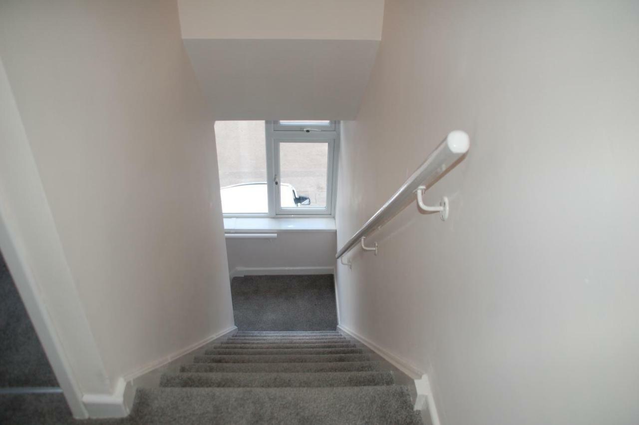 3 Bedroom Apartment Coventry - Hosted By Coventry Accommodation Екстериор снимка